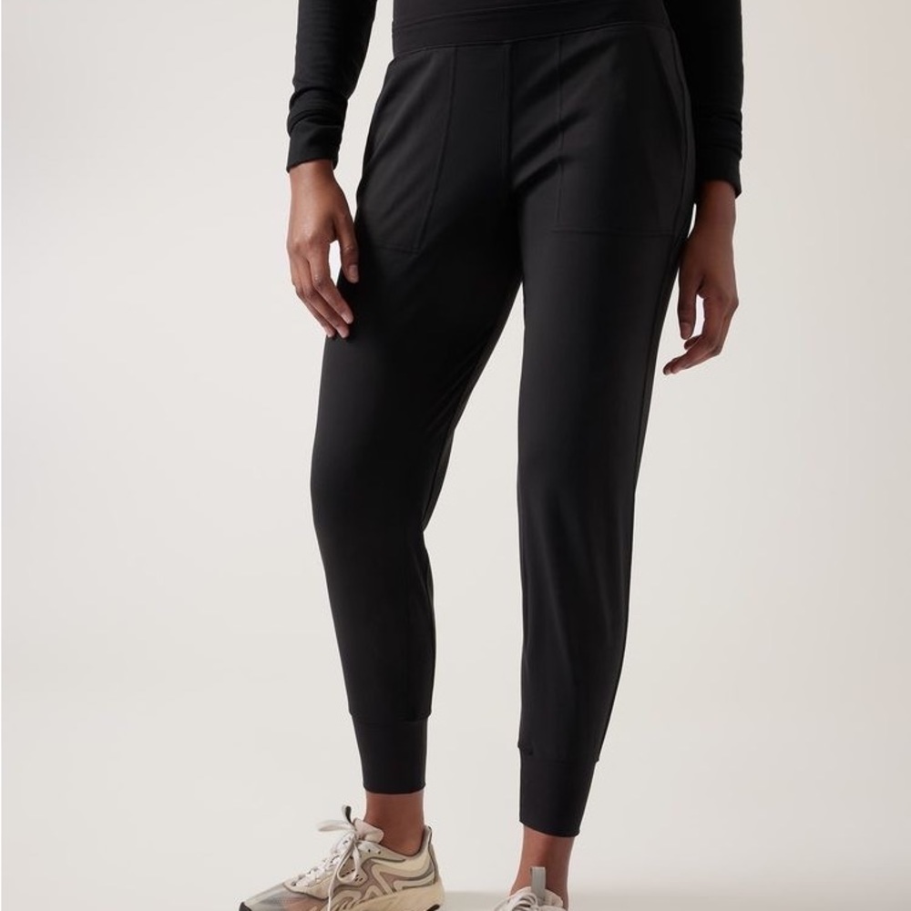 Athleta Black Venice Jogger size L